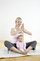 für alle Mamis die gerne wieder Yoga machen wollen und Ihr Baby mitbringen möchten!